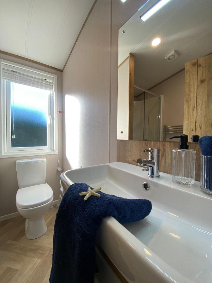 Daphne's Lodge Mawgan Porth Exterior foto